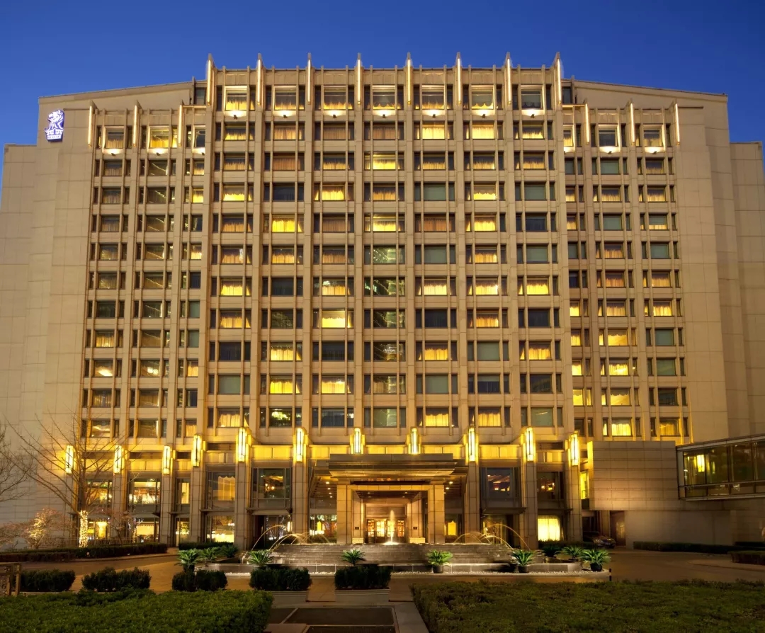 宝迪蓝与被可可香奈儿奉为圣地的丽思卡尔顿酒店一起搞了件大事儿