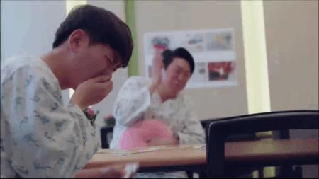 10分钟就脱了?男神很撩,但更帅的是女主