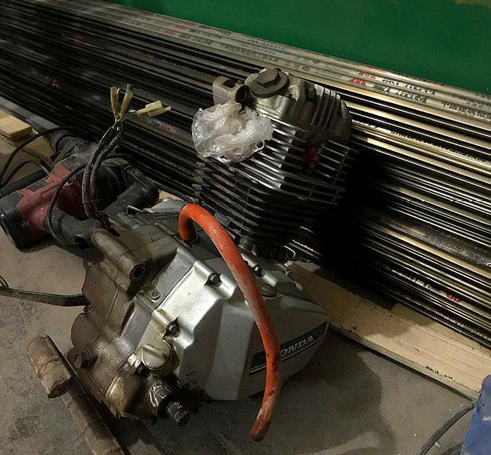 属于本田摩托的时代，94年本田90、98年本田125，都是神车啊