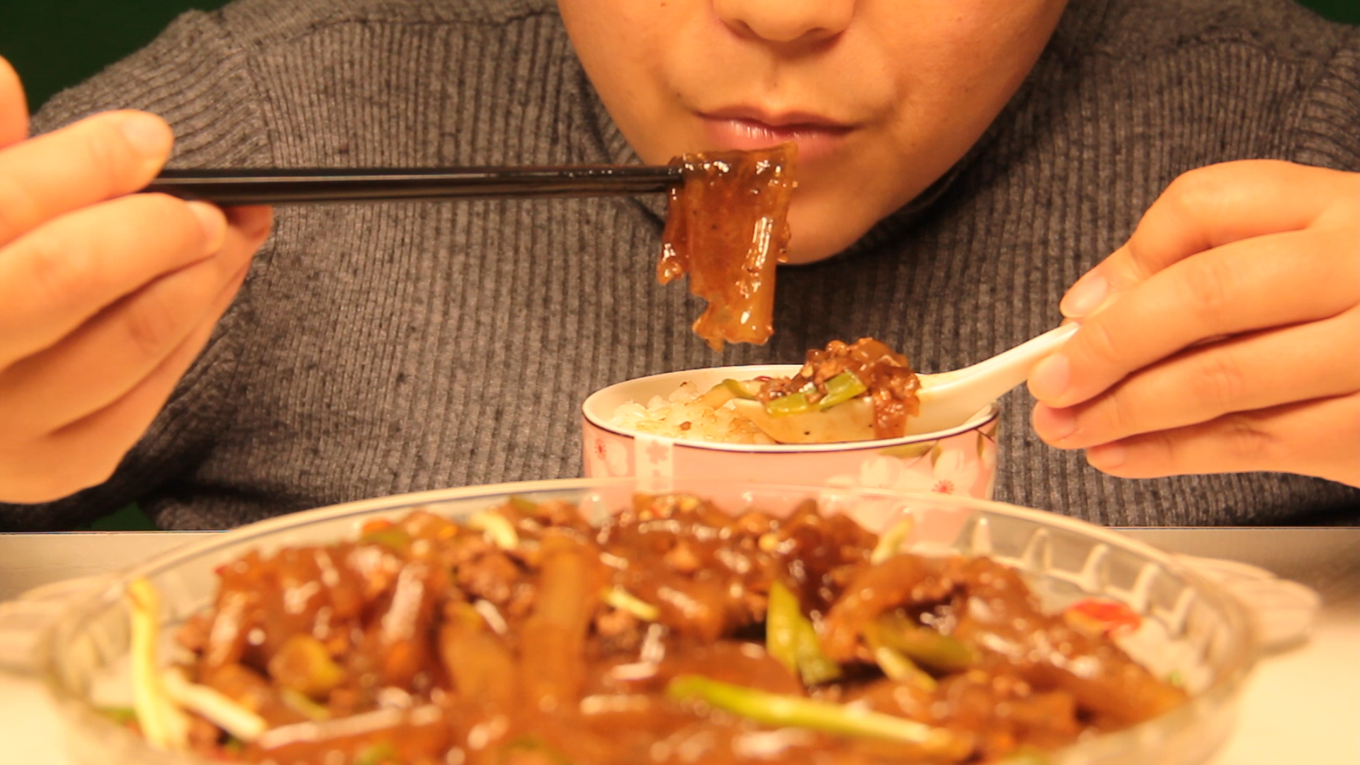 粉皮肉最简单的做法,肉末蒜焖粉皮最简单的做法