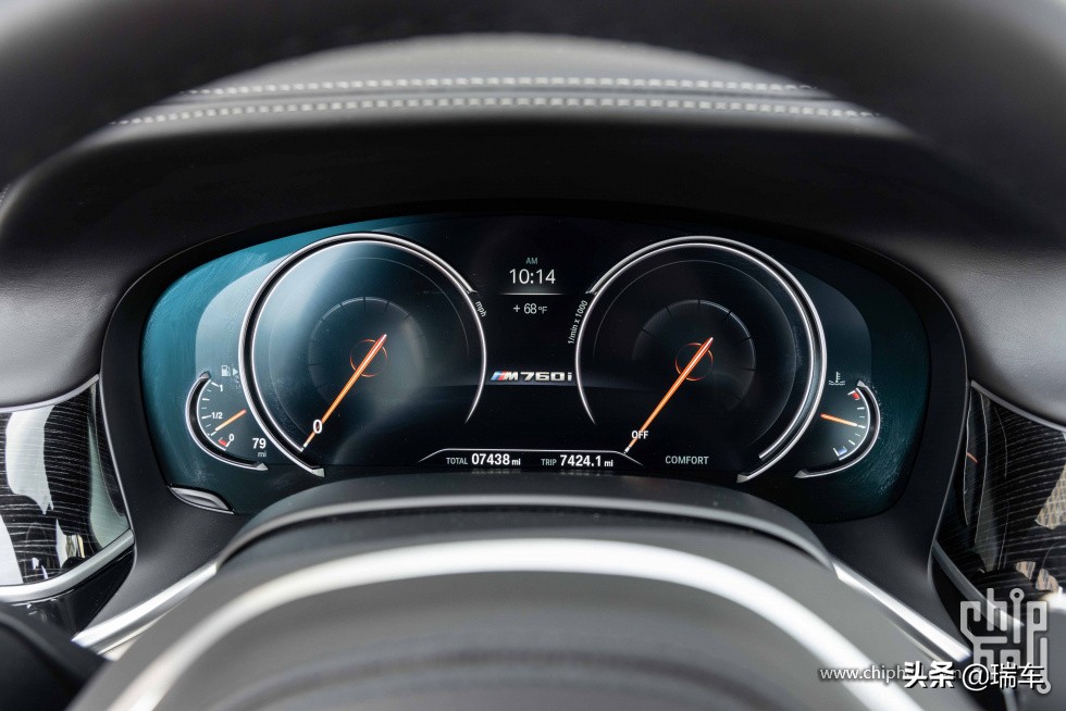 新款宝马m760liv12曜影特别版,宝马的v12