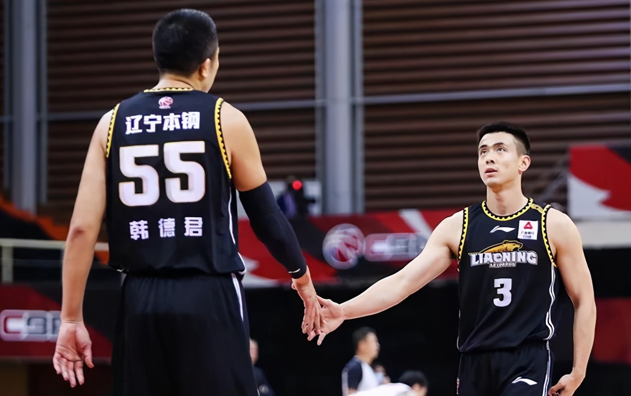 朱荣振最新比赛视频,两分钟五次犯规