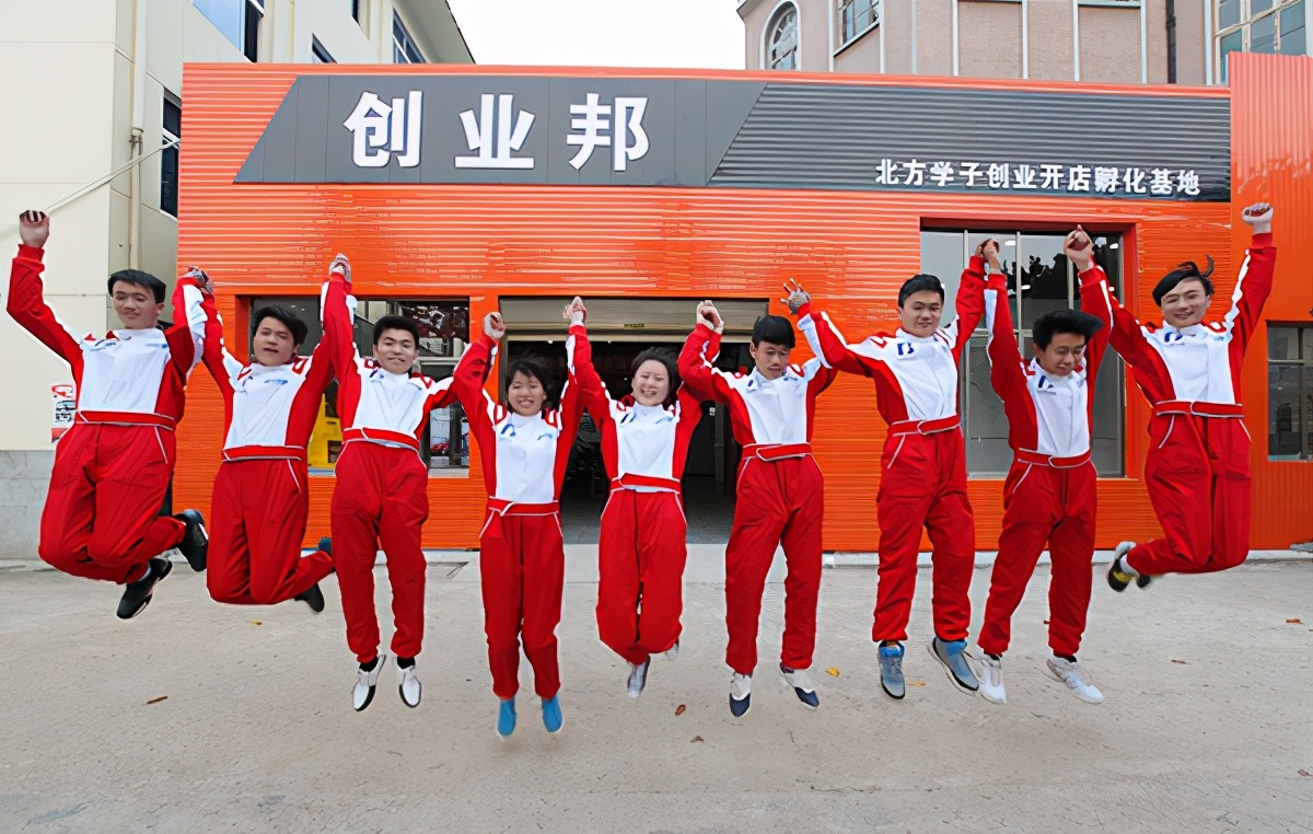 汽车美容创业经营项目有什么,创业汽车美容装潢中心