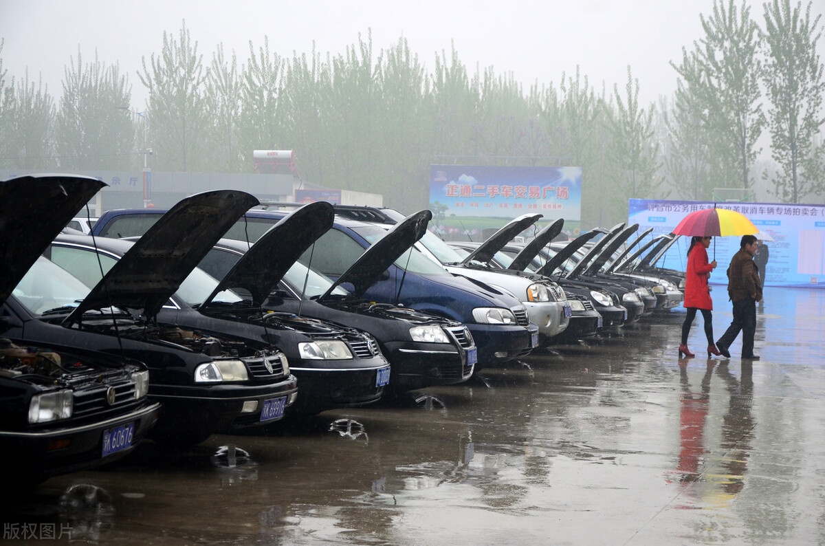 10-12万二手奔驰e300价目表大全,上海精品奔驰e300二手车专卖