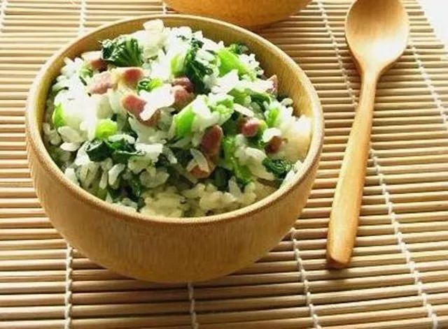 今日小寒｜轻舞一曲送冬雪，万家灯里待春风