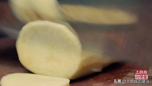 怎样把土豆丝炒得脆,怎样把土豆丝炒的更脆