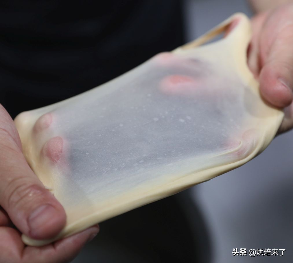 在家就能做松软的北海道牛奶吐司,北海道吐司奶香浓郁柔软拉丝