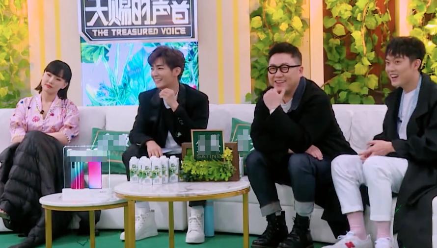 说哭萨顶顶拉踩炎亚纶,为赢《歌手》,《天赐的声音》剑走偏锋?