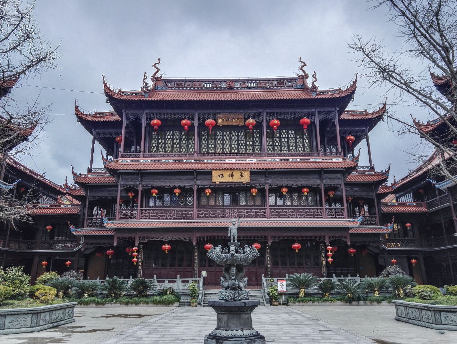 上海寺庙简介20座,据说前十座祈福灵验,附上海168座寺庙名录