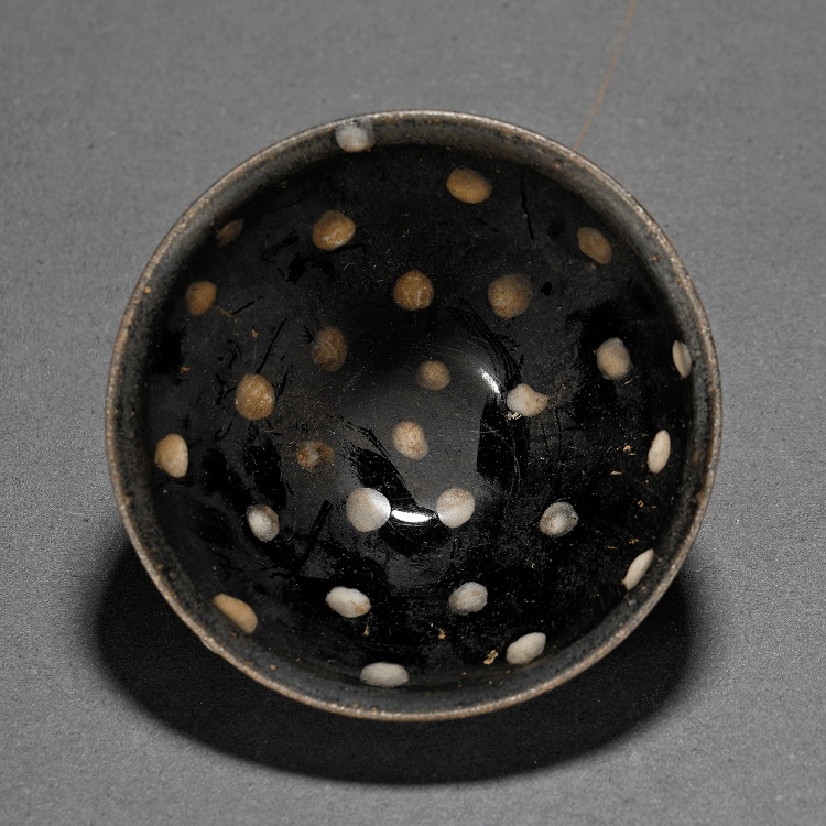 如何在拍卖行捡漏？来看看西泠