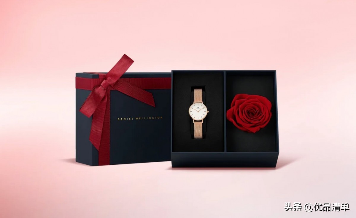 DW再出“绝招”,推出七夕限定樱粉色手表,干练之余不失女性柔美