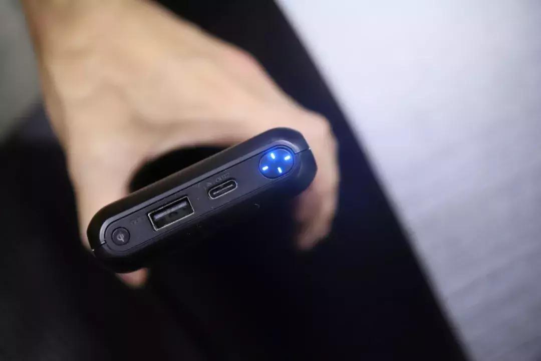 出游必备好物充电宝,大容量充电宝如何出游