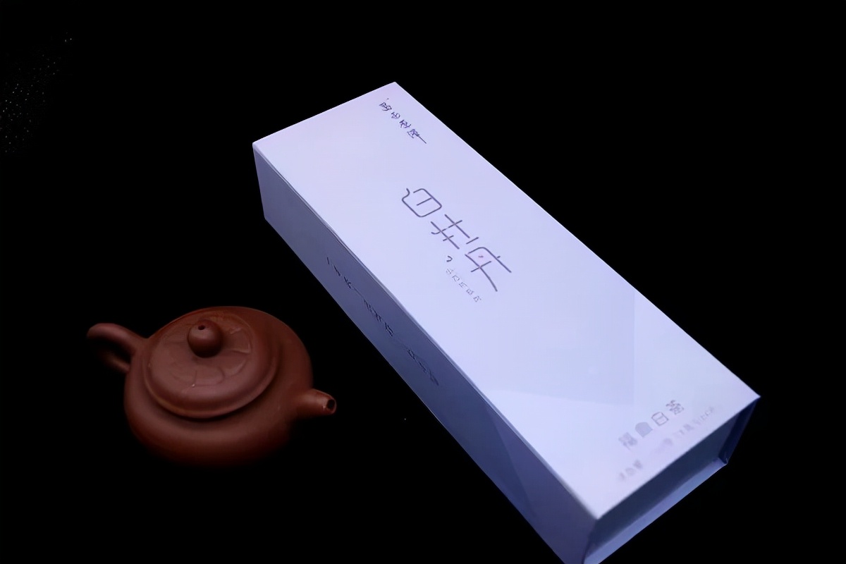 福鼎白茶寿眉小片,福鼎小方片老白茶寿眉汤色