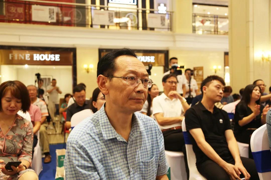 让艺术走进生活让陶艺丰富生活,让艺术品走进生活