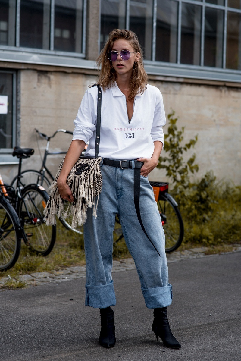 被靴子挑花眼怎么破?一双基础半靴三个组合方式,职场时尚挺简单