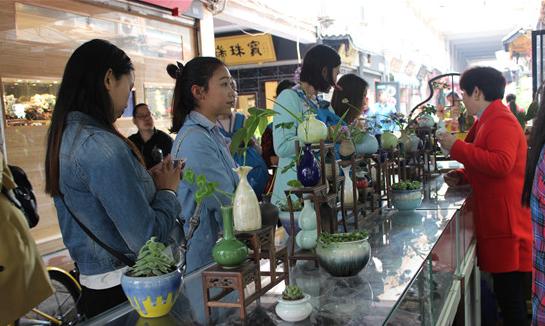 古玩艺术品市场在哪,古玩艺术品市场投资