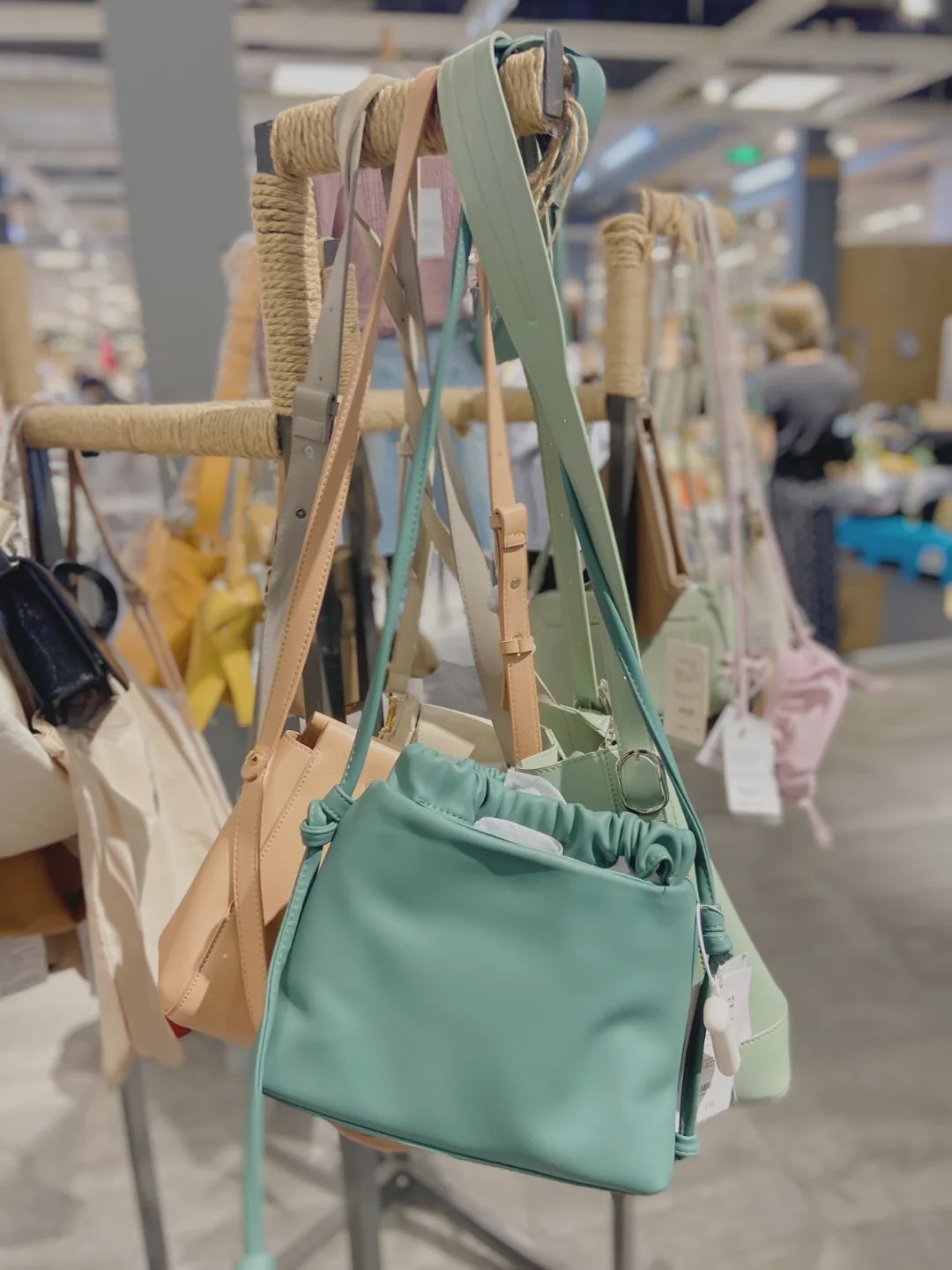 西安小众品牌服装店,西安十大平价女装店品牌