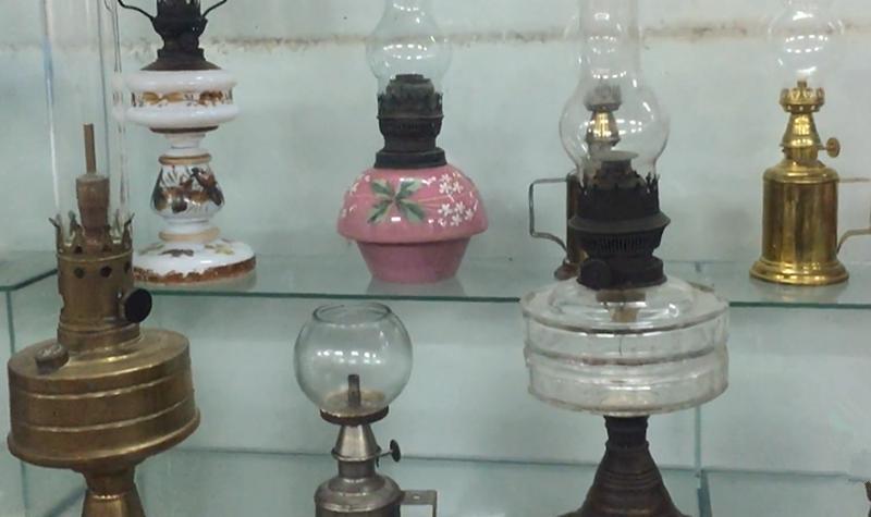 从开小店到开大店的心路历程,从经营杂货店到百亿富豪