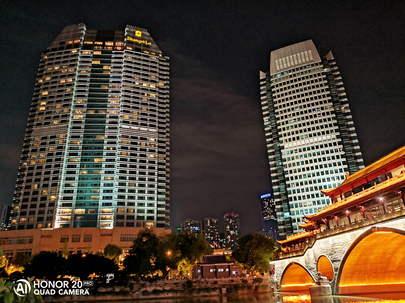 荣耀20pro拍照夜拍对比,荣耀20pro什么时候拍照最好