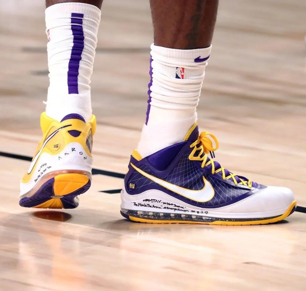 砍掉前掌Zoom?使节13减配,你接受吗?