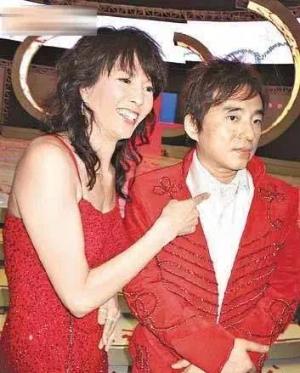 郑裕玲恋情曝光,郑裕玲错结良缘