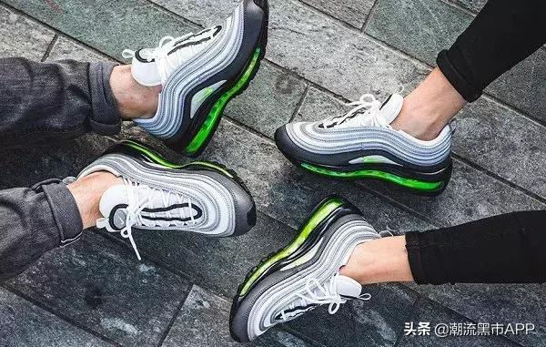 阿迪情侣鞋哪款比较好,耐克情侣鞋哪一款最适合