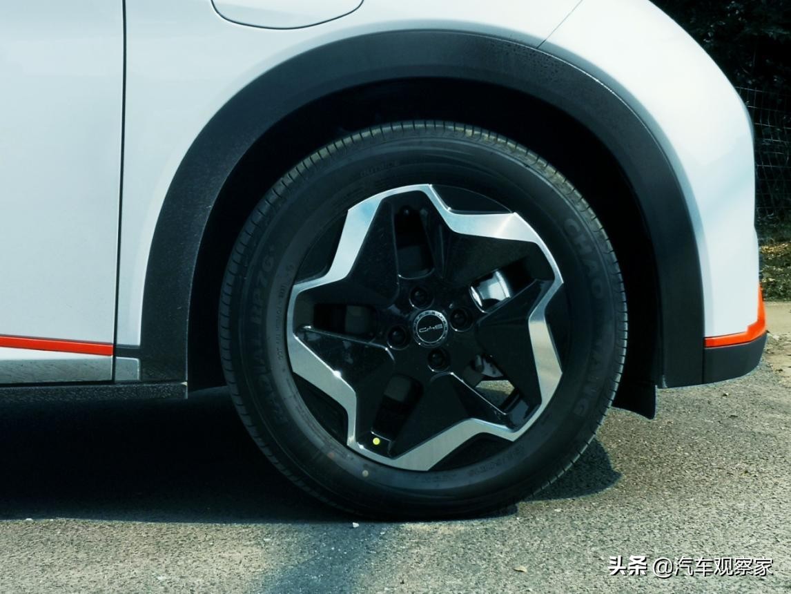 试驾比亚迪海豚50万纪念版pro,十万级纯电新选择试驾比亚迪海豚