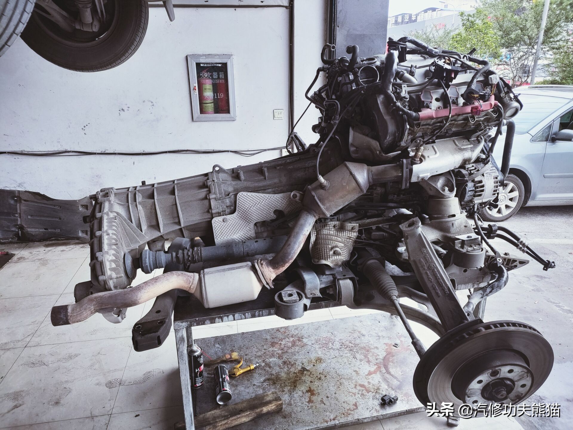 新款大众途锐烧机油吗,百万豪车为什么还烧机油