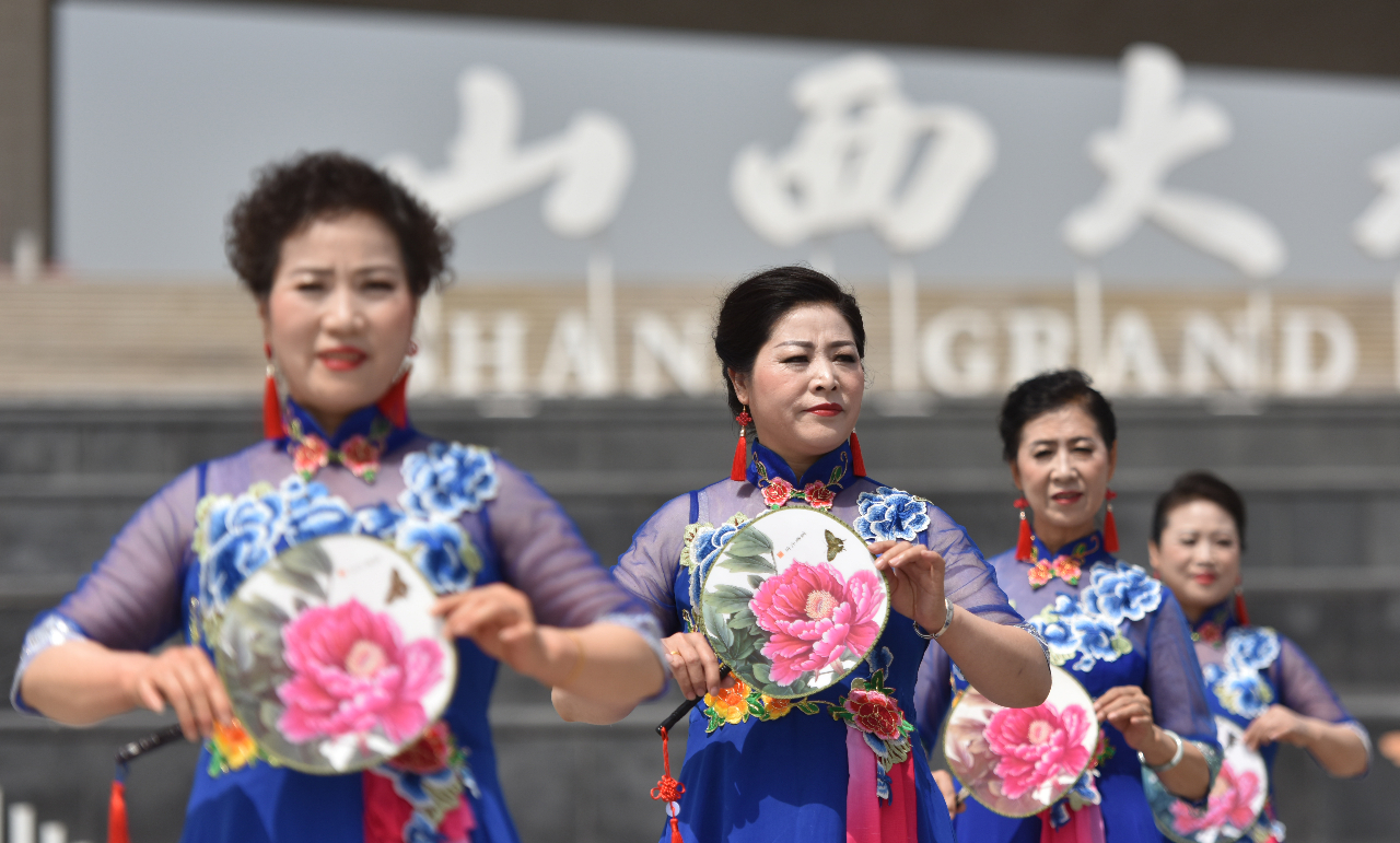 丽都整形“逐梦T台”母亲节特别活动