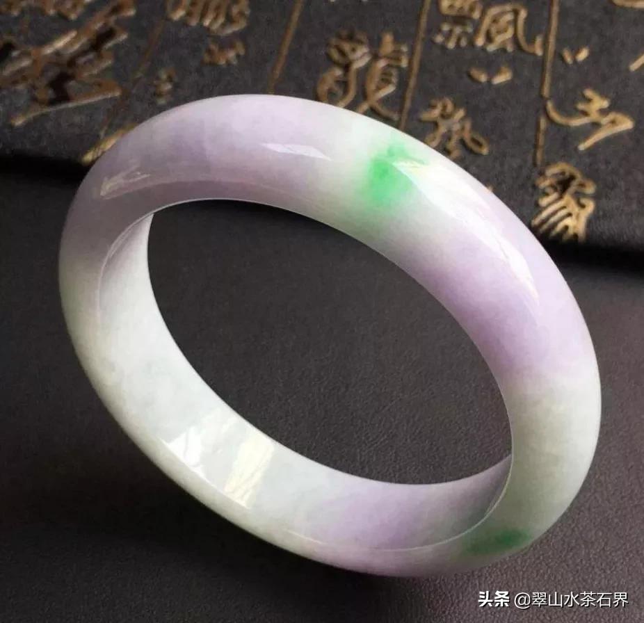 翡翠手镯取不下来怎么弄成两半,翡翠手镯取不下来怎么砸