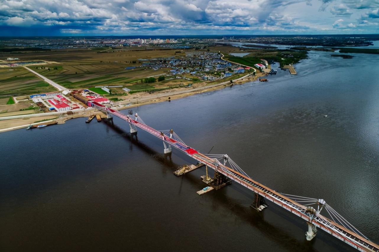 俄罗斯人眼中的黑河两岸：澡堂-黑河和布市之间的桥梁