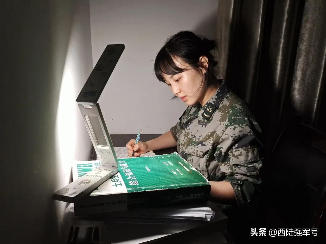 西陆提干女兵“状元”，中士阿楠