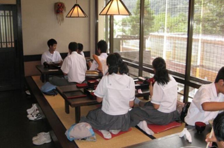 号称究极洁癖的日本人，为何60%痴迷二手货，带出4万亿市场？