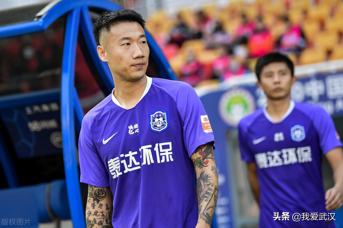 武汉籍球员言论引球迷骂战被迫道歉求原谅