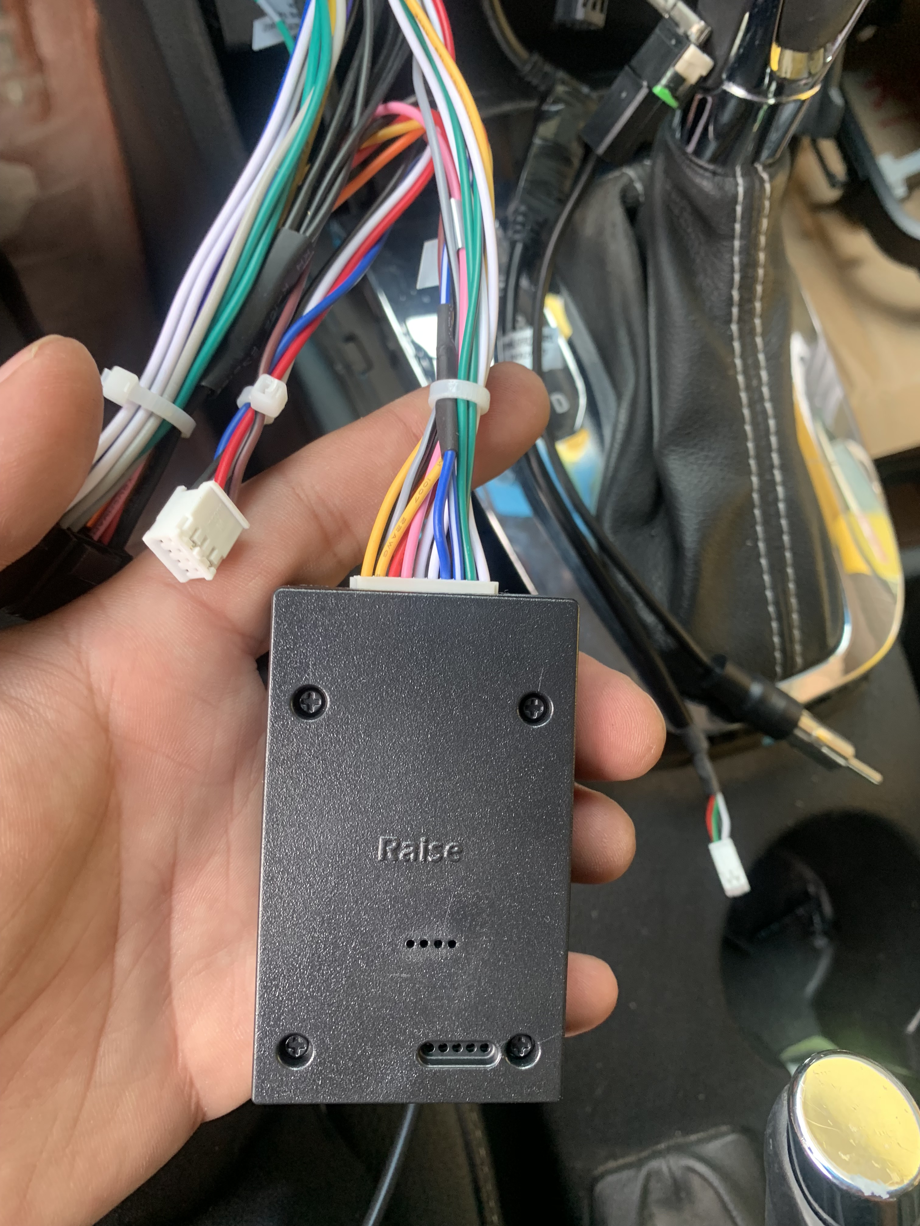 自己动手更换别克英朗挡把,别克英朗改装横屏导航