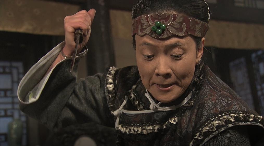 年轻女孩患怪病变成老太太,女子得怪病妙龄少女瞬间衰老