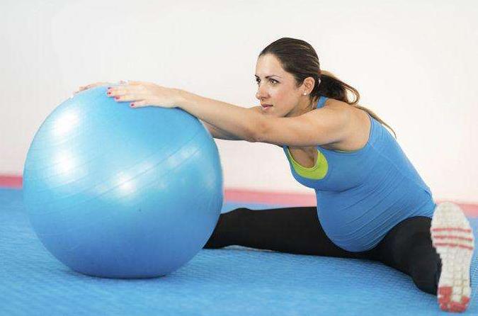 过预产期宝宝不怎么动,过预产期迟迟不发动的孩子