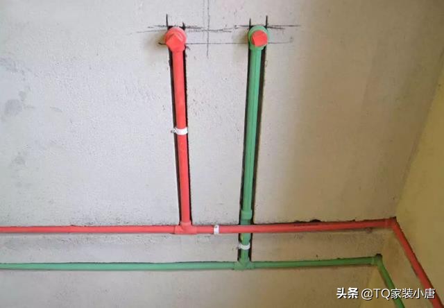 新房装修厕所水管安装,装修水管安装