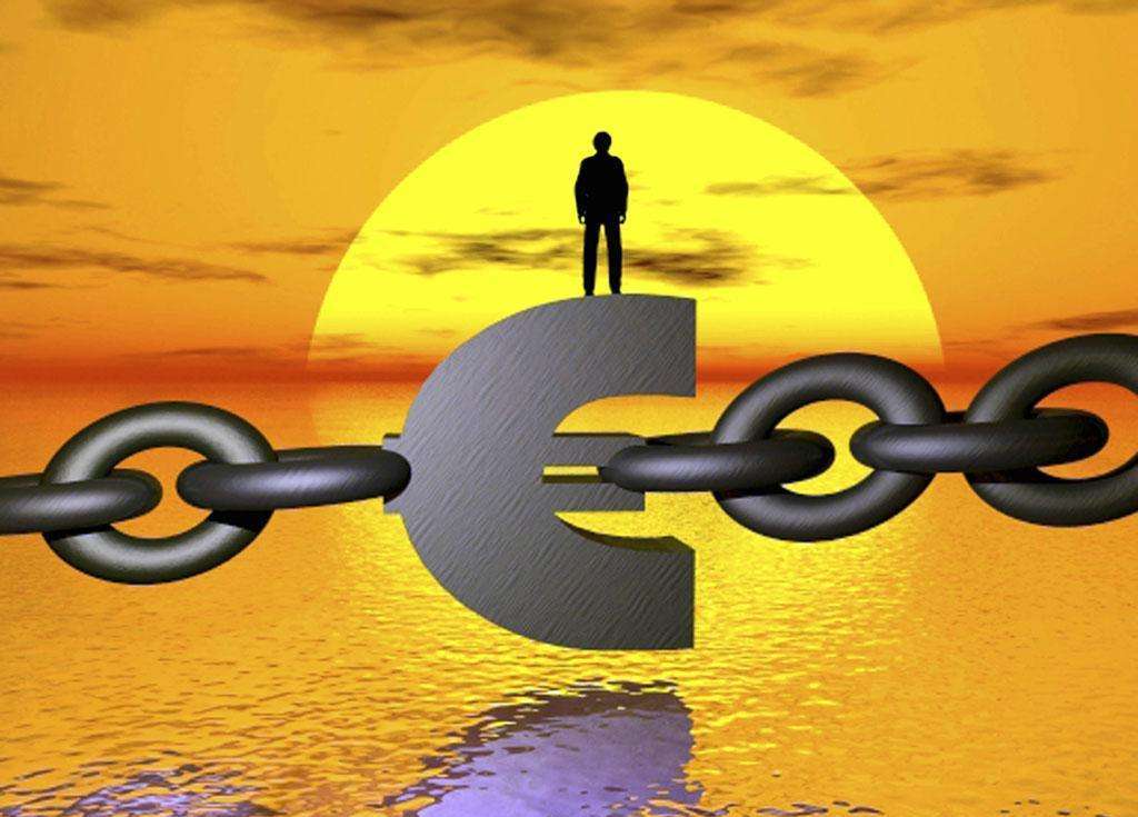 可为“金钱”努力向上但不做“守财奴”，体现成功价值