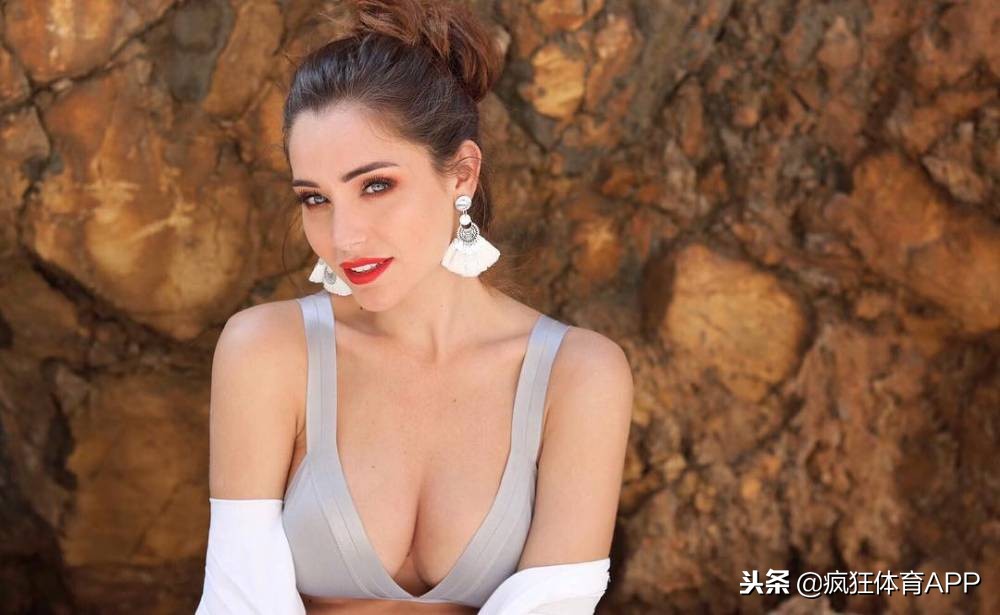 疯狂女神年终大盘点：花色足坛球色怡人各路英豪皆醉倒