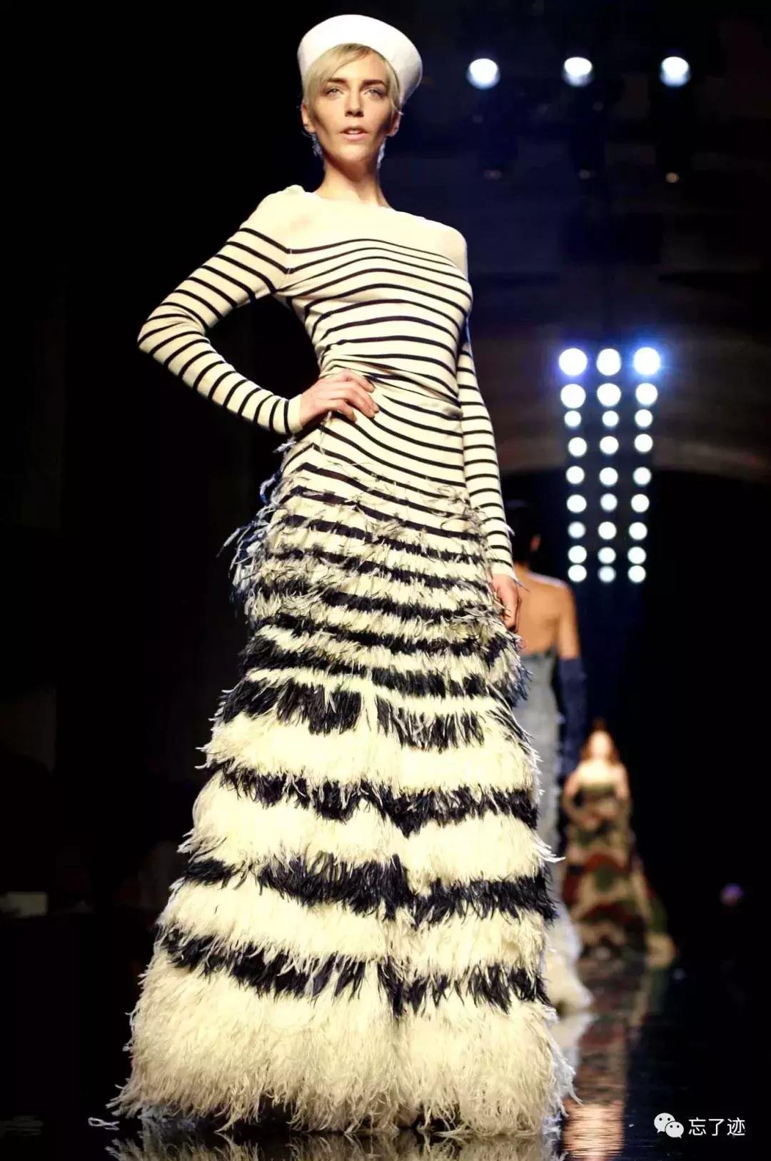 时尚达人必备的经典品-条纹衫,虽简单但不凡