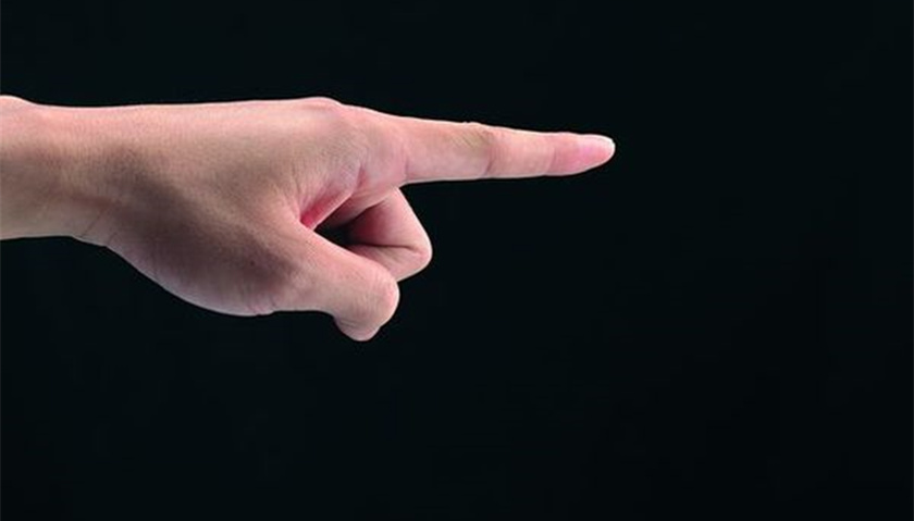 如果领导当众训斥你,你该怎么办?高情商的人会做这3件事