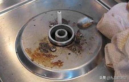 生锈！纯铜、不锈钢卫浴五金也生锈？怎么解决？