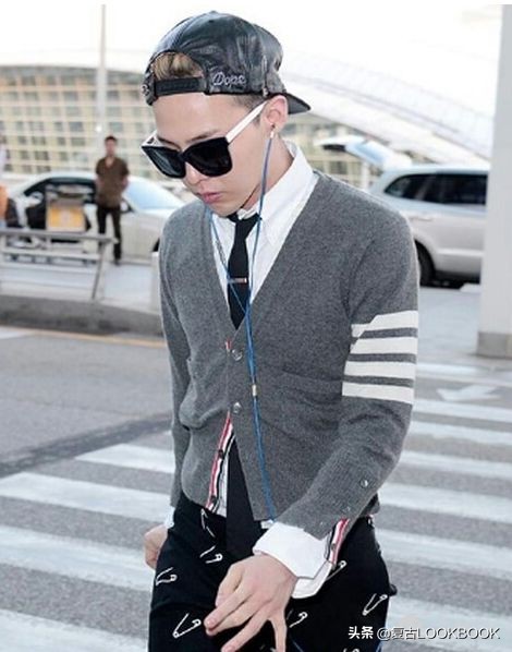 gd权志龙最新时尚排名,gd权志龙蓝色西装白匡威