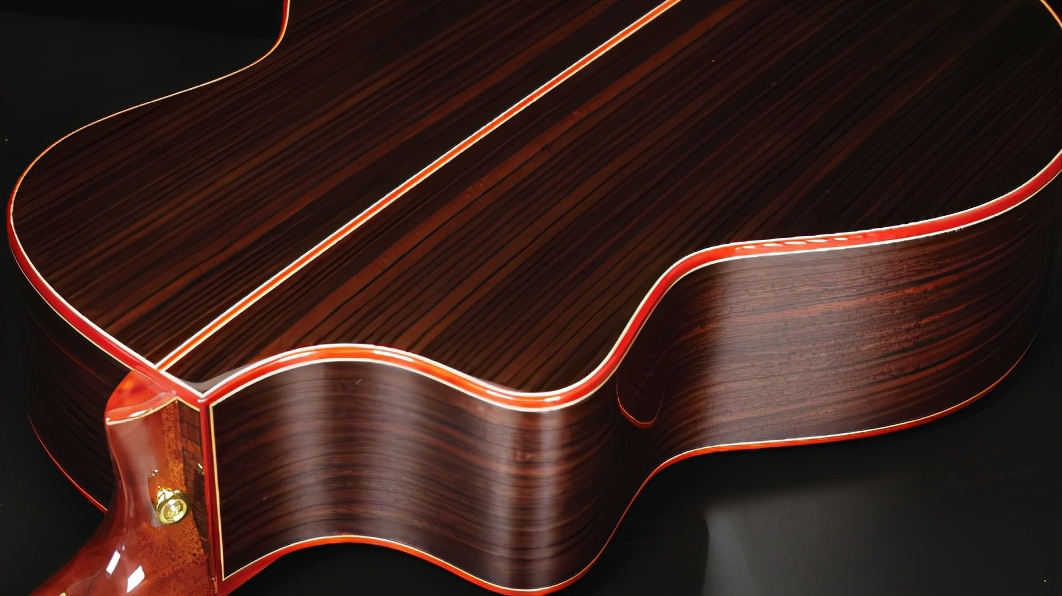 初学者吉他选个烧火棍可以吗,初学者选吉他不要烧火棍