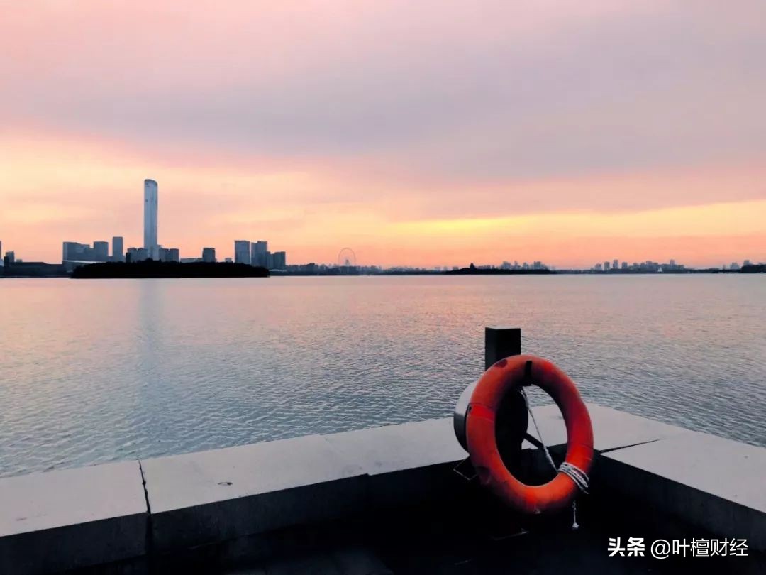 基金公司亏了百分之30,基金公司赔钱离场