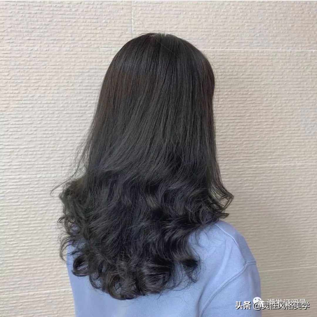 中长发发型微微卷半头烫大波浪,半头卷大波浪烫发排列教程