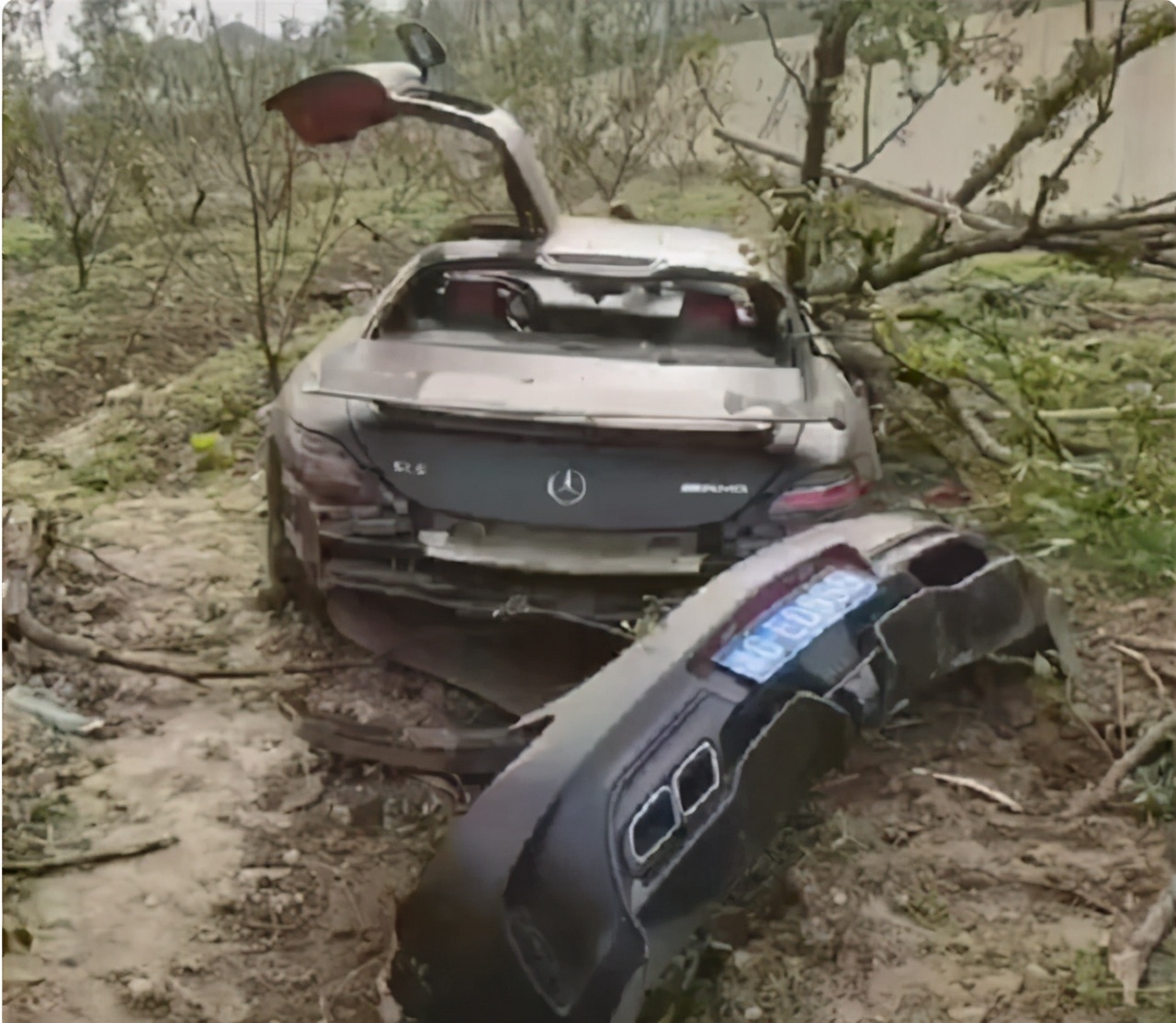 奔驰sls碰撞测试,奔驰slsamg碰撞