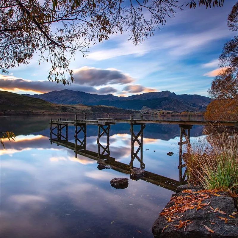 栈桥海边诗人,水边唯美的诗句