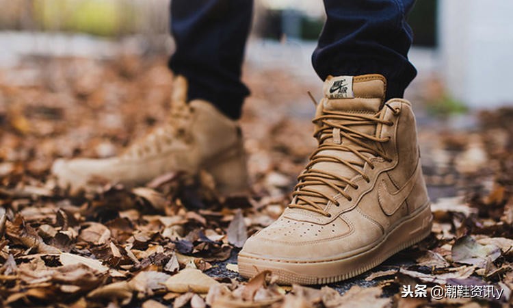 耐克球鞋大秀小麦肌,真的不要太低调